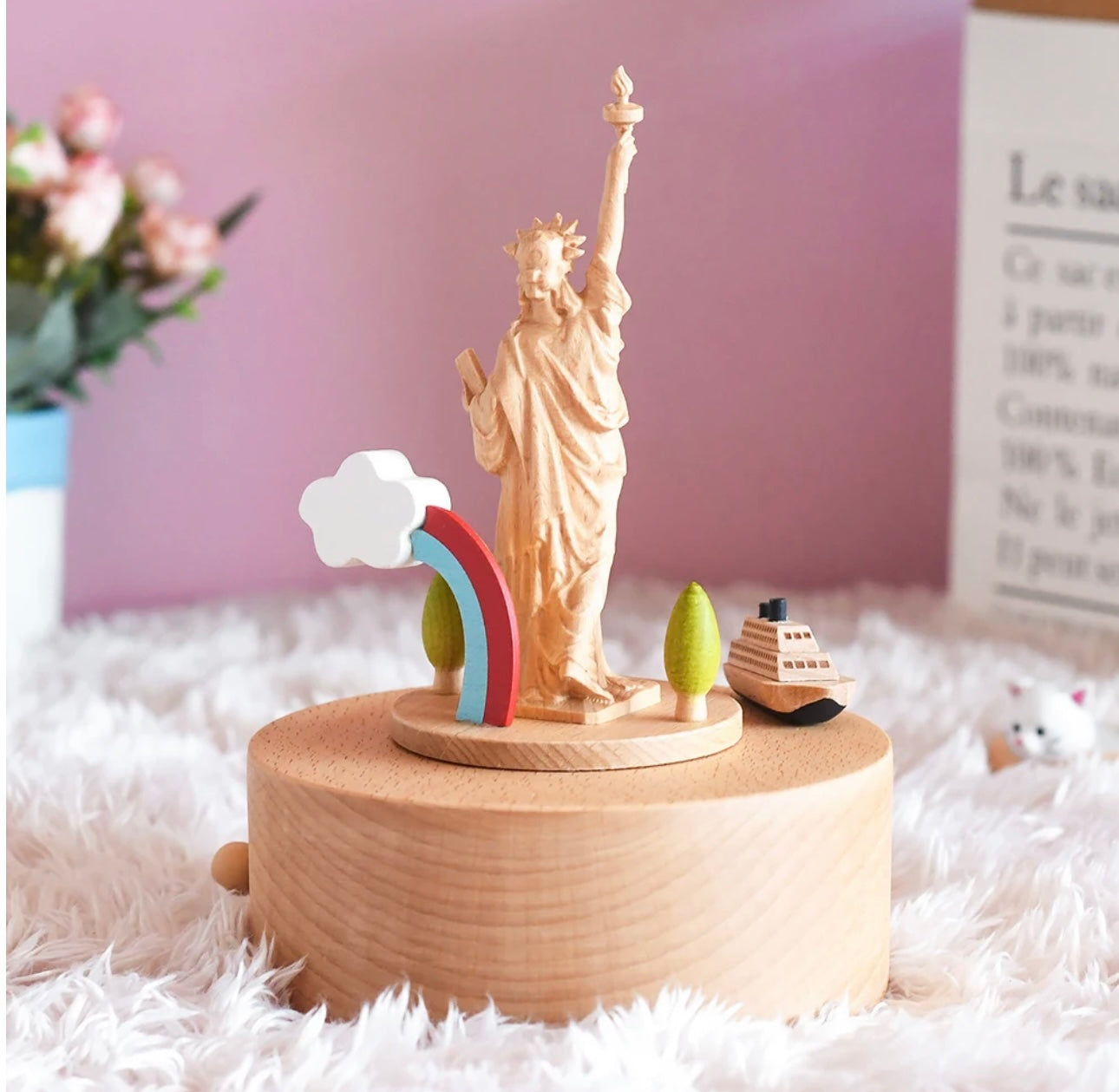 Wooden Music Box - Statue of Liberty