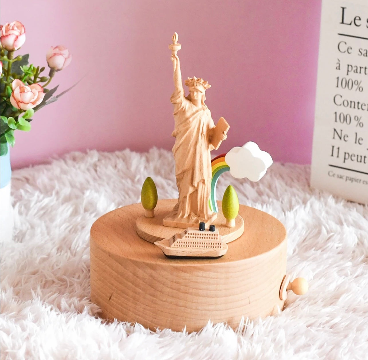 Wooden Music Box - Statue of Liberty