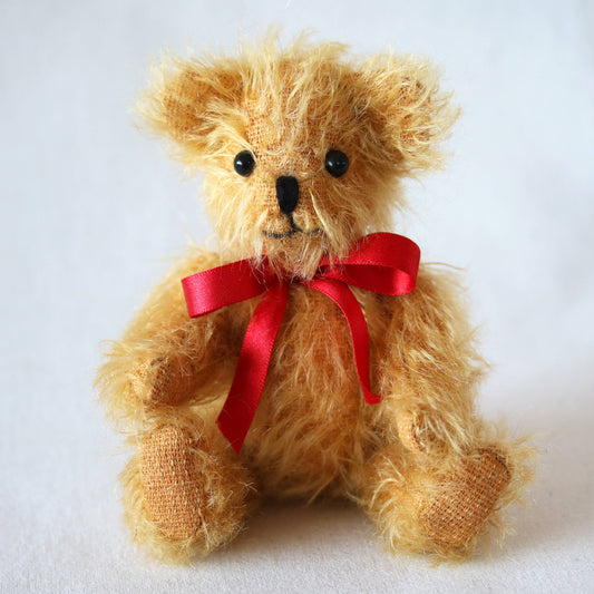 Golden Peter - Traditional jointed mohair teddy bear